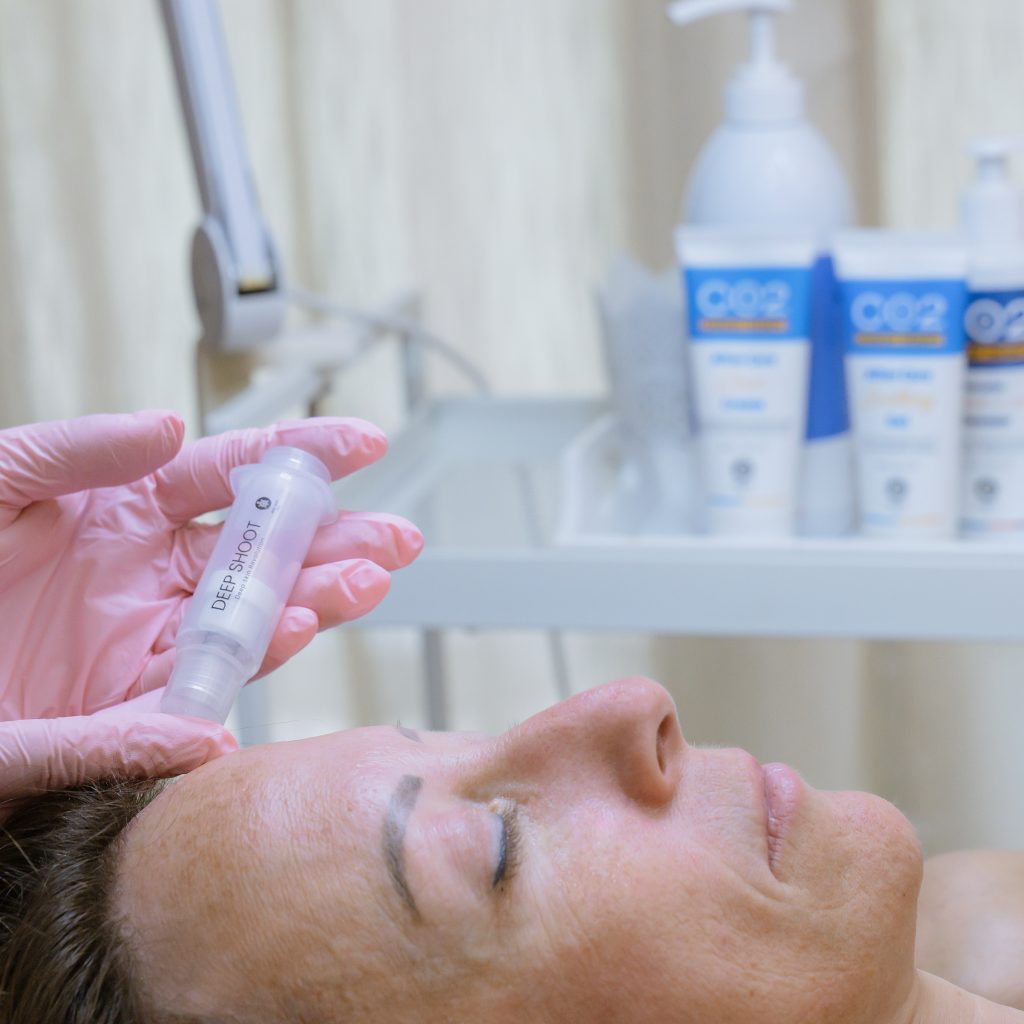 Pourquoi les soins réguliers en institut changent vraiment la peau